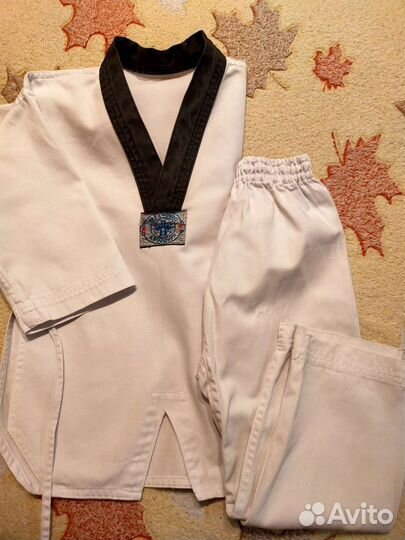 Костюм для тхэквондо