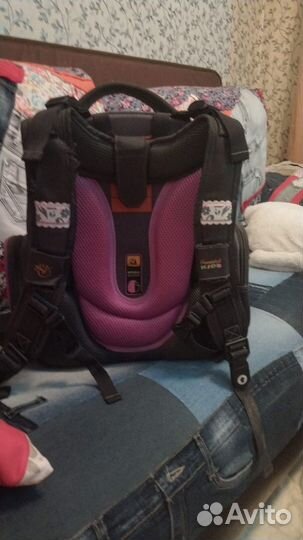 Продаю школьный рюкзак с ортопедической спинкой