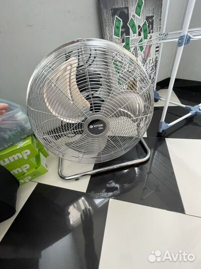 Вентилятор промышленный напольный vitek airo 2