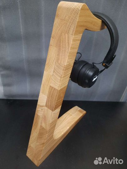Подставка для полноразмерных наушников из дуба
