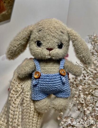 Мягкая игрушка зайчик вязаный