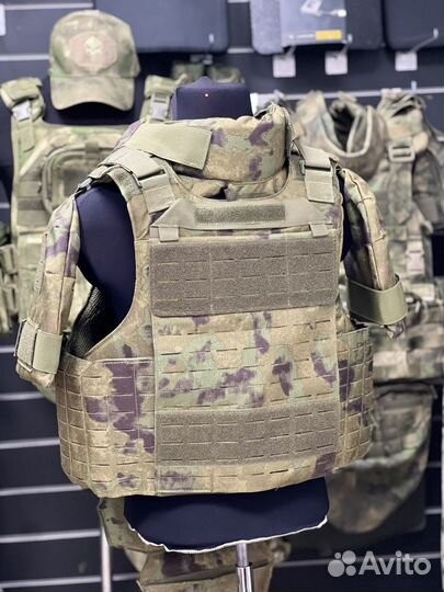 Бронежилет в сборе Universal Armor мох