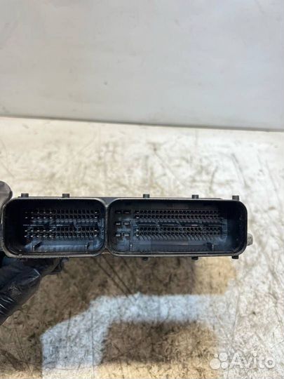 Блок управления двигателем Volkswagen Passat B6