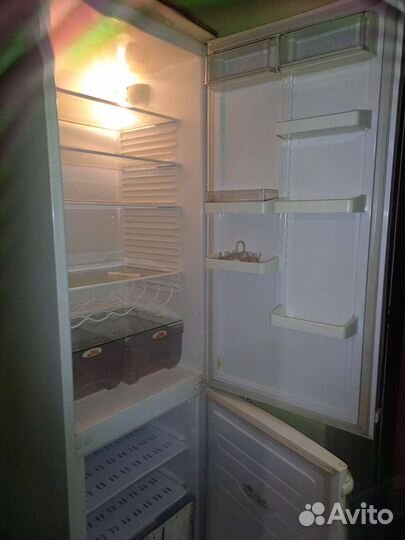 Холодильник бу Минск.двух маторный