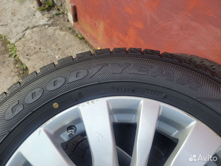 Goodyear Ice Navi 6 205/65 R16 95Q