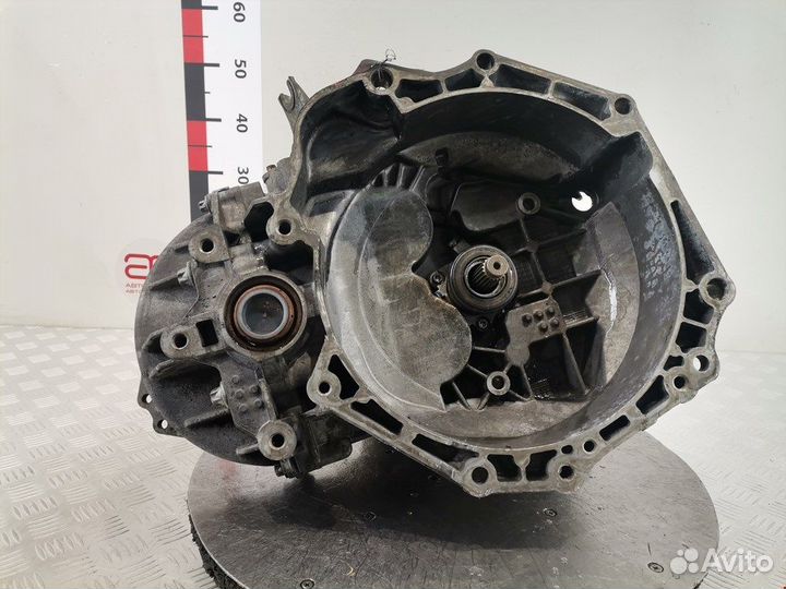 МКПП (механическая коробка переключения передач) O