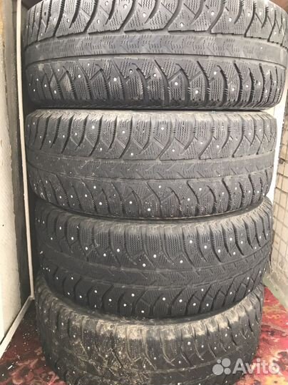 Bridgestone Ice Cruiser 7000 205/60 R16