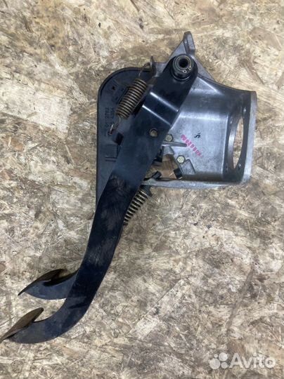 Блок педалей Mercedes w163