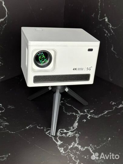 Проектор X8