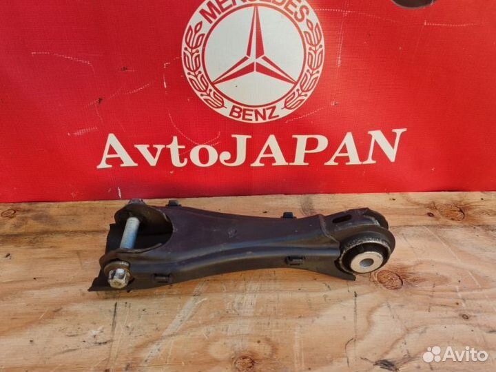 Рычаг поперечный задний Mercedes-Benz B W246