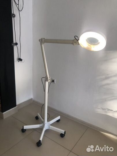 Лампа лупа напольная