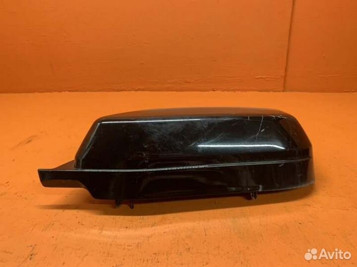 Заглушка жабо правая Hummer H2 6.0 2003