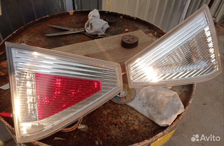 Комплект задних фонарей Subaru impreza gh