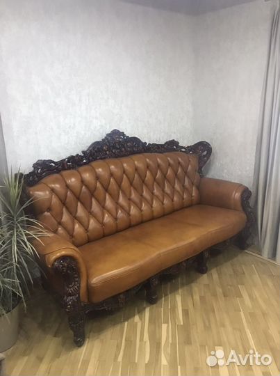 Диваны и кресло бу