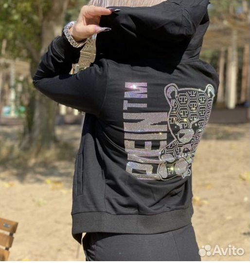 Спортивный костюм женский