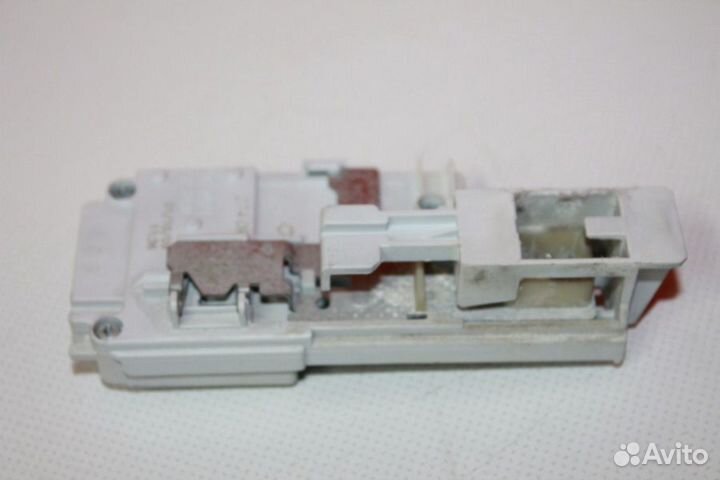 Устройство блокировки люка Bosch 168671 бу. 2262