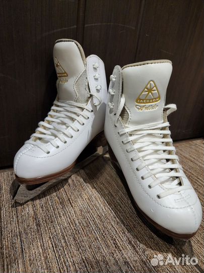Фигурные коньки jackson artiste