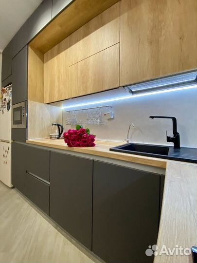 Прямой Кухонный гарнитур на заказ в Челябинске