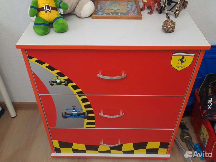 Спальный гарнитур