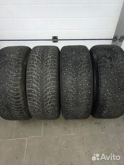 Nokian Tyres Hakkapeliitta 9 SUV 285/60 R18