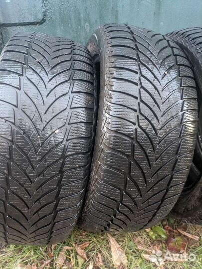 Goodyear UltraGrip Ice 2 215/55 R16