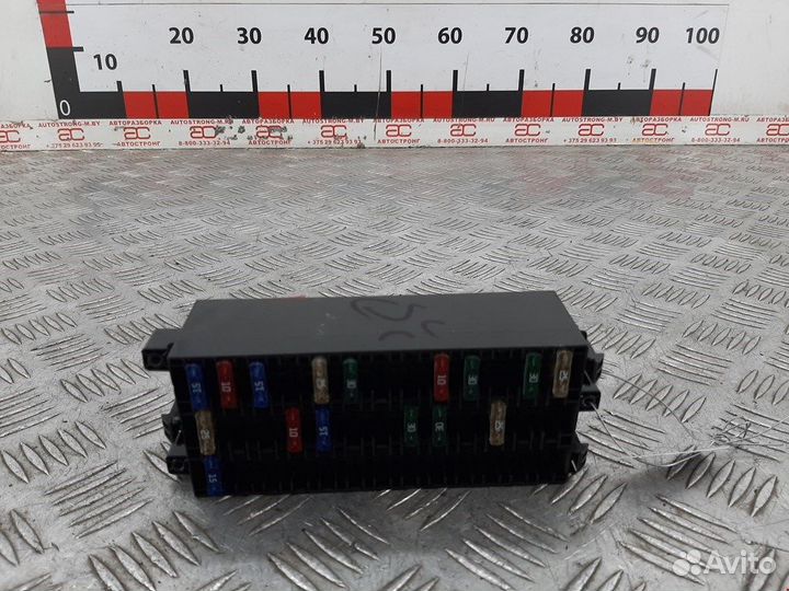 Блок предохранителей для Opel Vivaro 93160195