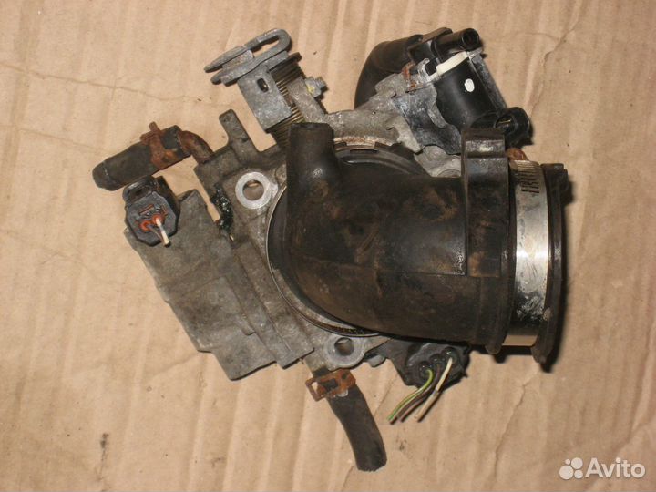 Дроссельная заслонка Mazda 3 1.6 бензин