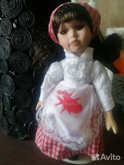 Кукла в национальном костюме