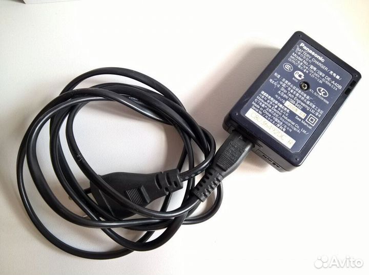 Зарядка для фотоаппарата panasonic DE-A40B