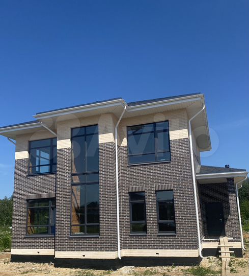 Дом 173 м² на участке 8,8 сот.