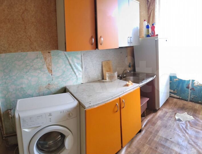 Комната 14 м² в 4-к., 4/4 эт.