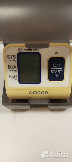 Тонометр автоматический на запястье omron
