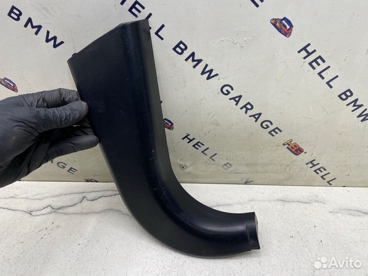 Боковая накладка в ногах пассажира Bmw E39