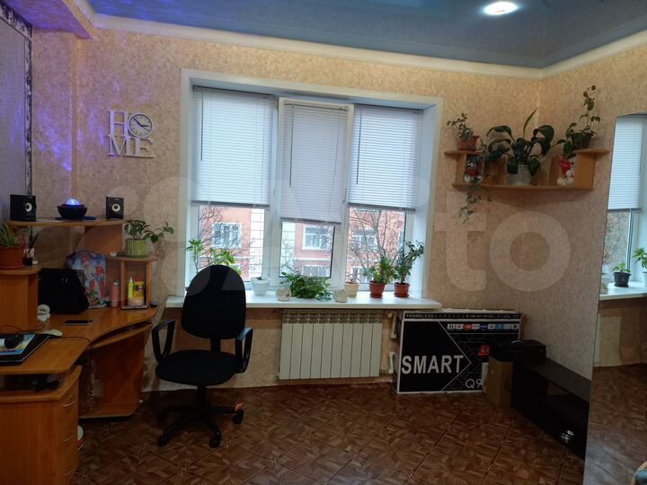 Комната 14 м² в 4-к., 4/4 эт.