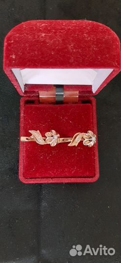 Золотые серьги с бриллиантами