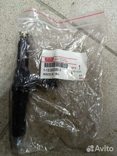 Топливная форсунка 6HK1 Isuzu 1153003891
