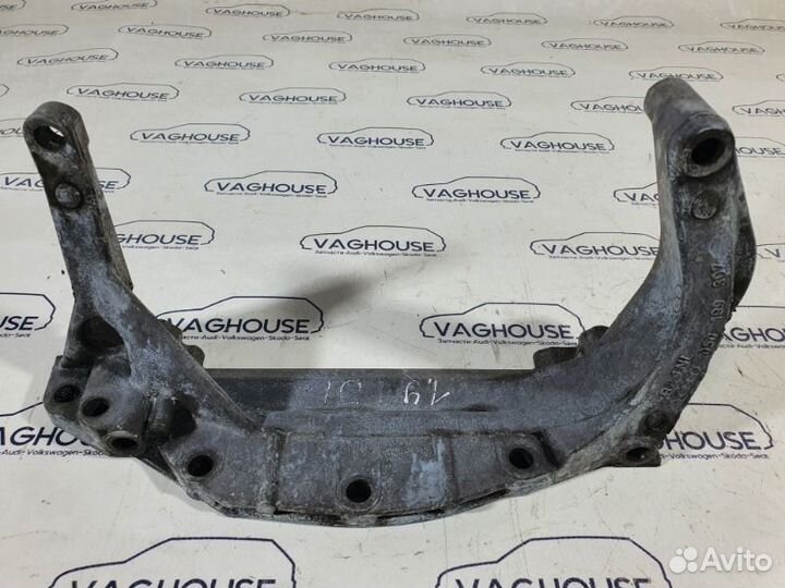Кронштейн двигателя Volkswagen Passat B5 3B2 1.9