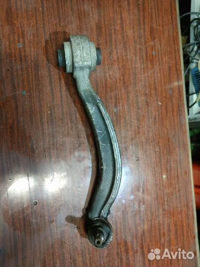 Рычаг правый нижний Mercedes-Benz C-Класс