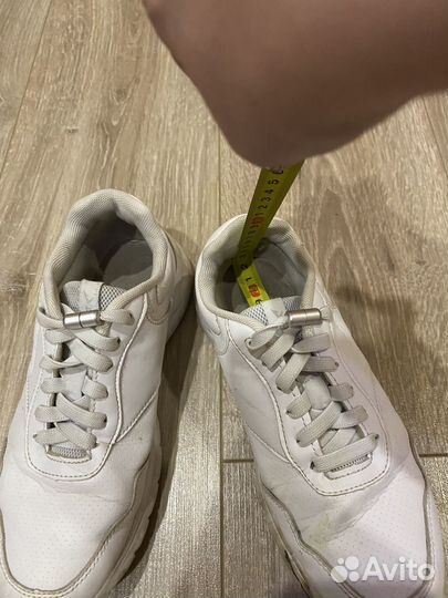 Кроссовки, за обе пары