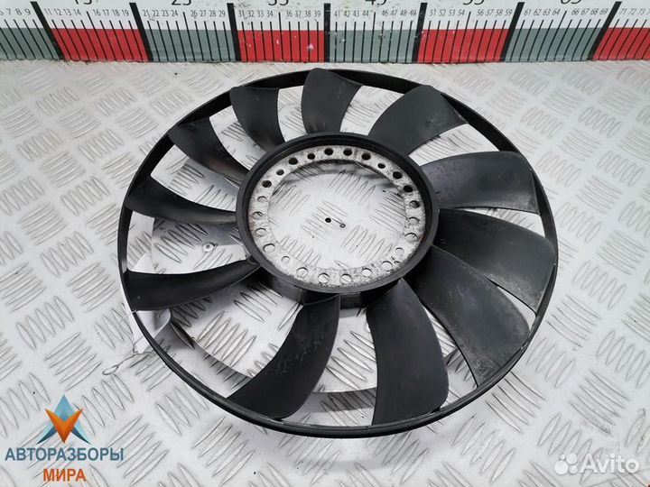 Крыльчатка вентилятора (лопасти) Volkswagen Passat