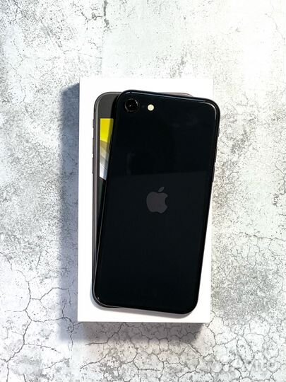 iPhone SE (2020), 64 ГБ