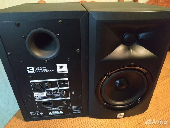 Активный студийный монитор jbl 305