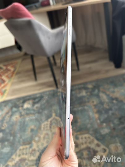 Продаю iPad mini 4 wifi+ sim 32GB