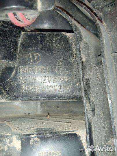 Фонарь задний правый Nissan Sunny Y10