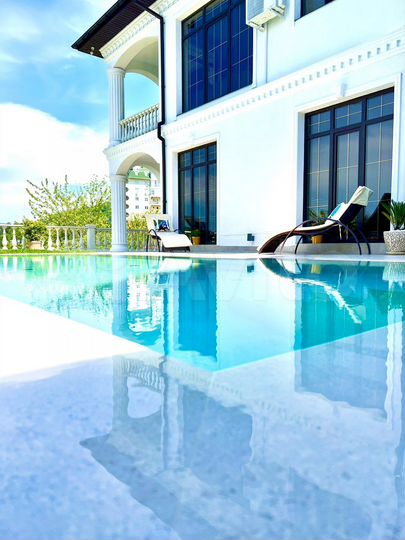 Коттедж 350 м² на участке 6 сот.