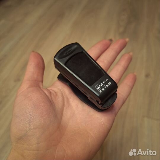 Тюнер для гитары