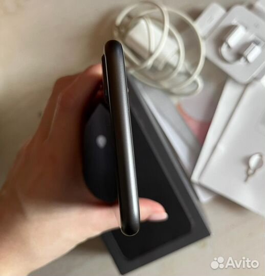 iPhone 8 Plus, 64 ГБ