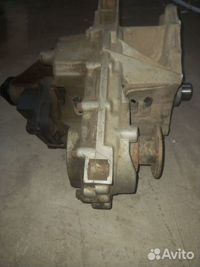 Продам раздаточную коробку для ниссан навара
