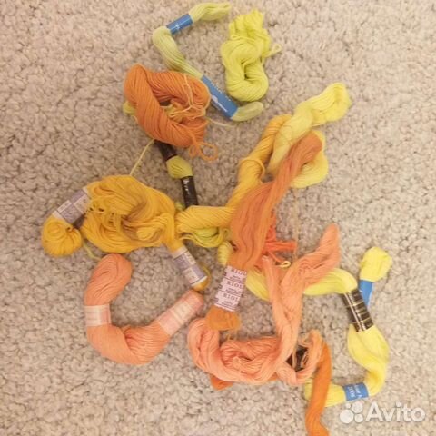 Нитки мулинэ для вышивания. 130 моточков