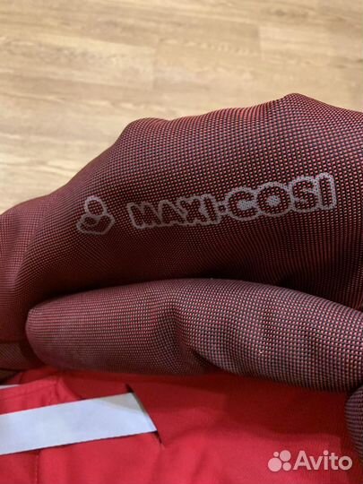 Детское кресло maxi cosi